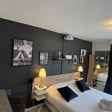 Petit Hollywood 2 Personnes Страсбург