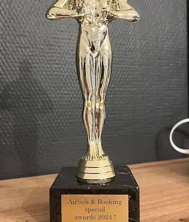 Petit Hollywood 2 Personnes Апартаменты *